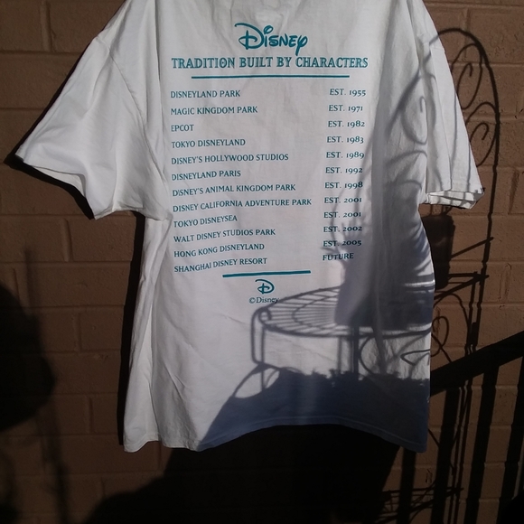 Disney Characters Exclusive T-Shirt XXL - Picture 4 of 4